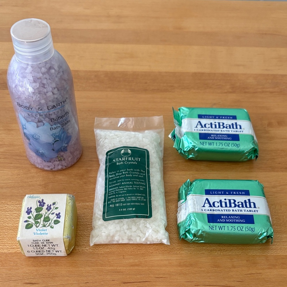 Bundle Misc Actibath Body & Earth Starfruit Bath Soaks